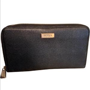 ❤️Furla Leather Wallet!!